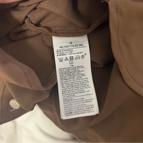 NWT* GAP Satin Button Down Blouse in Cozy Brown - Picture 7 of 7